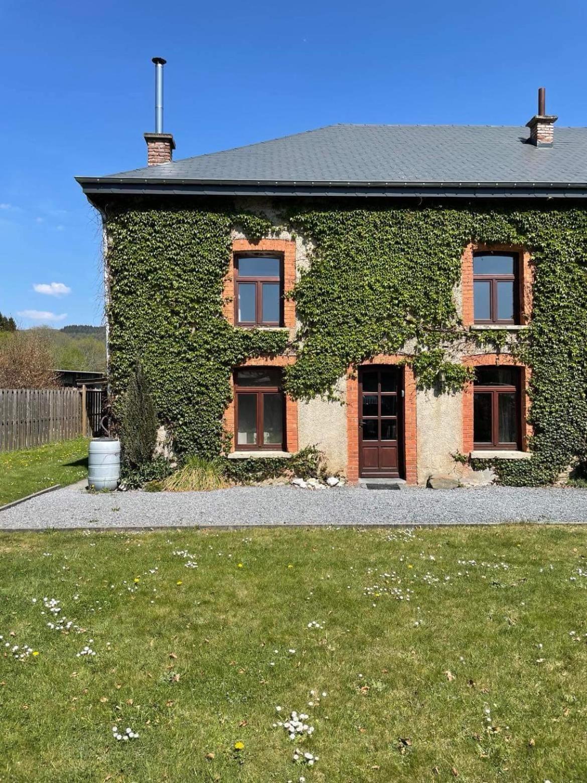 Villa l'oiseau bleu à Rochehaut Extérieur photo